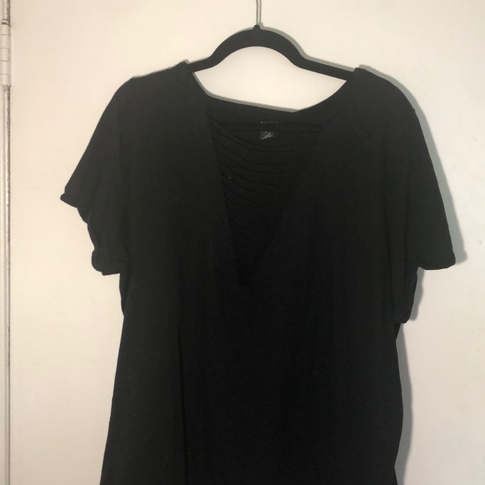 Black shirt